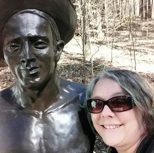 Meet your Posher, Charity